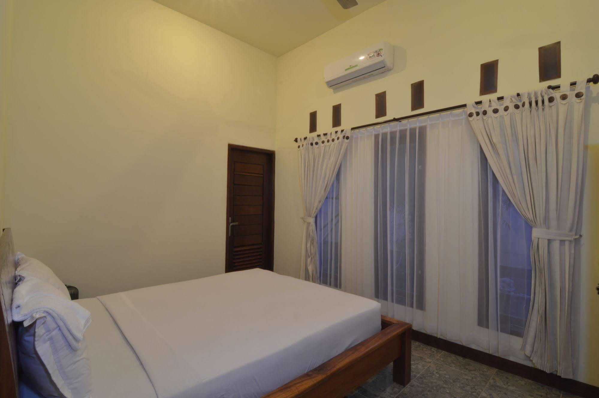 Shu Villa Lombok Kuta  Exterior foto